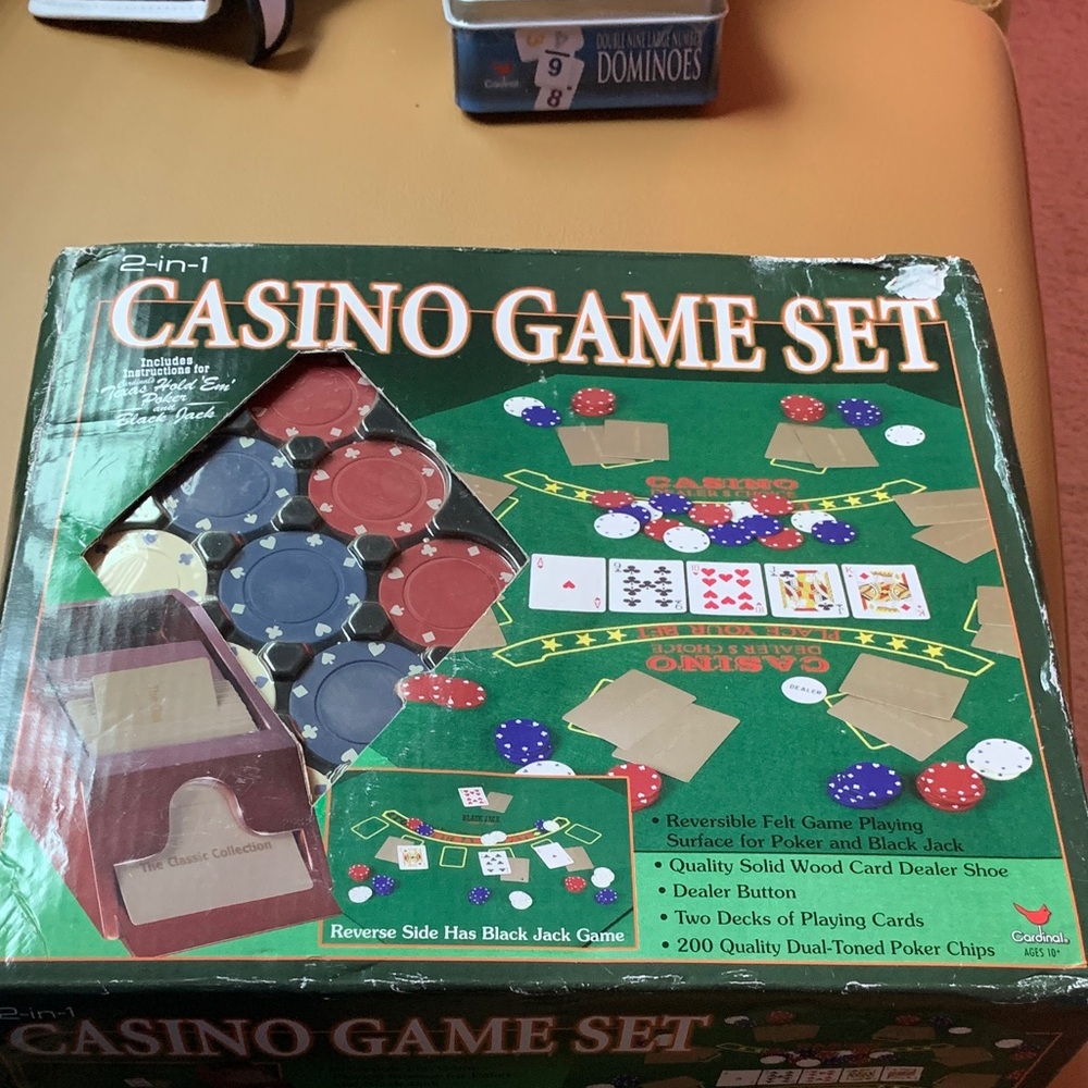 2-in-1 Casino Game Set - Green
